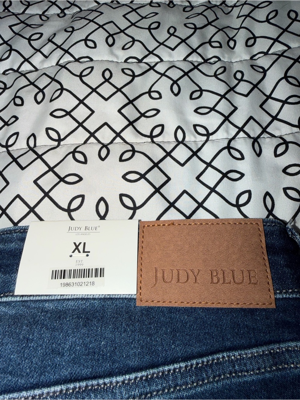 Judy Blue Mid Rise Dark Blue Denim Bermuda Shorts - Picture 7 of 8